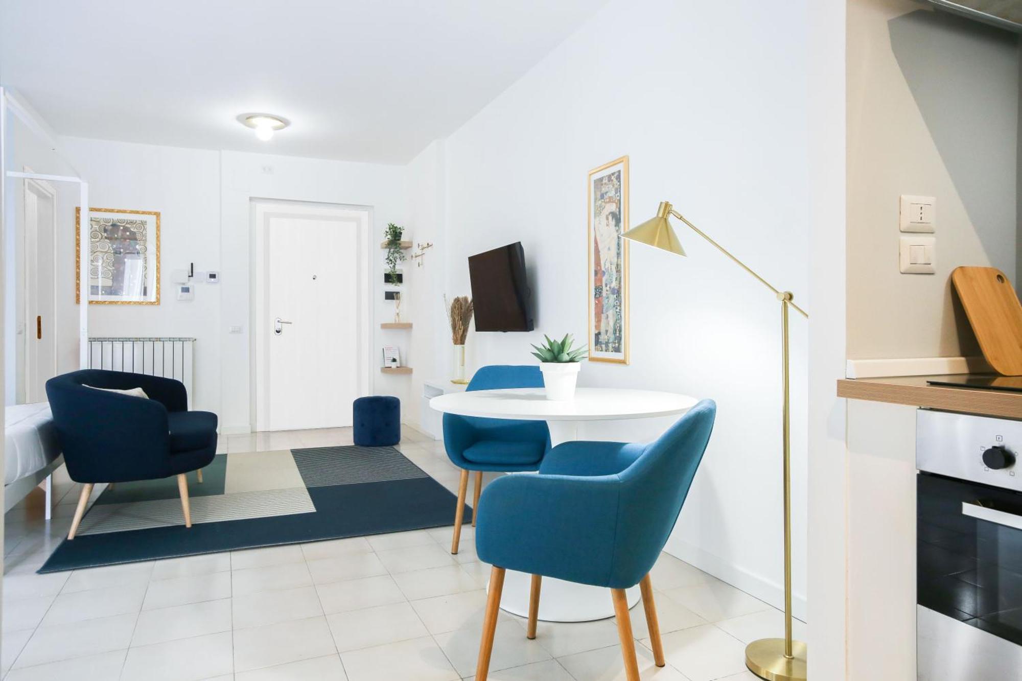 Glamorous Flat With Jacuzzi, King Size Bed And Small Balcony Perugia Buitenkant foto